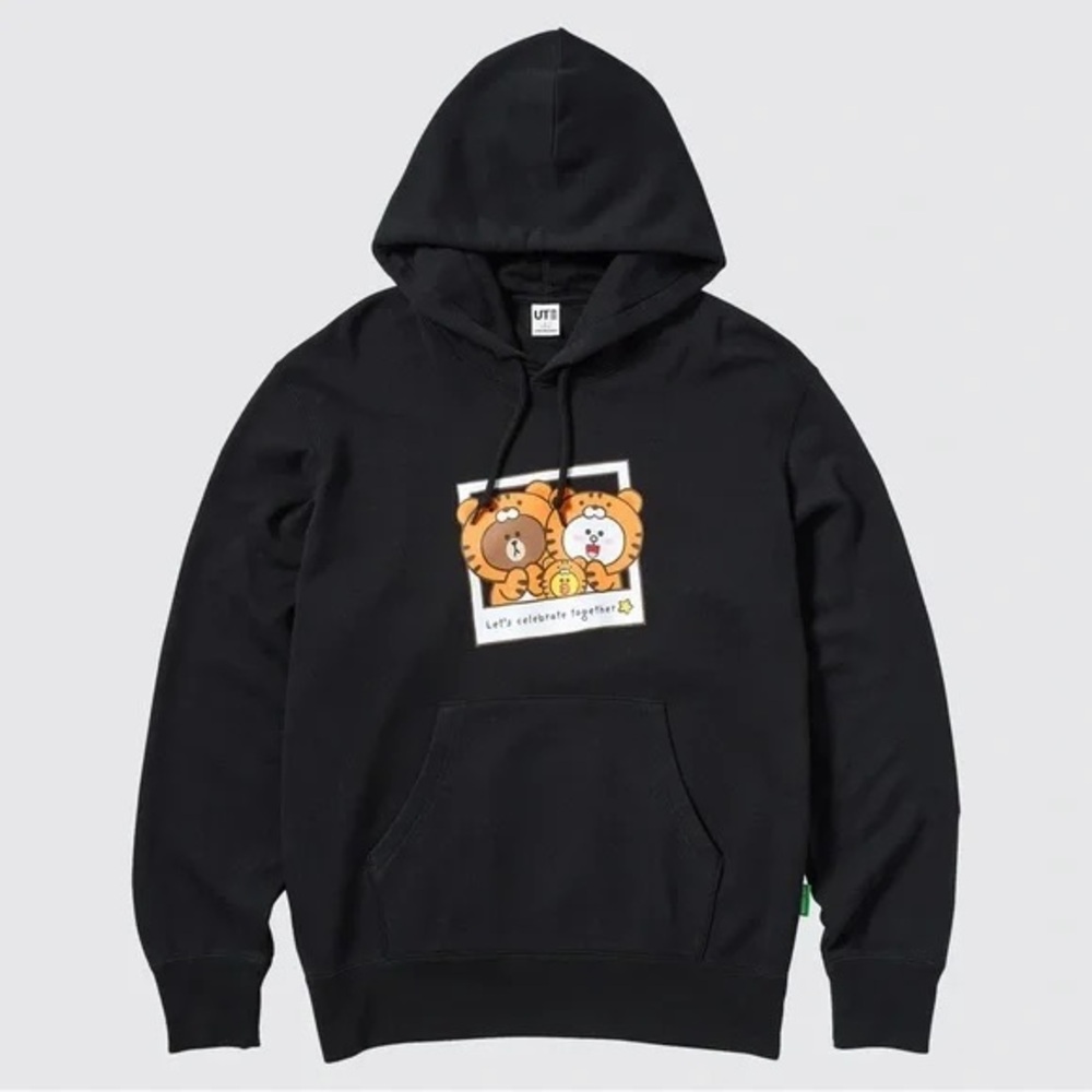 Uniqlo UT Unisex Black Graphic Hoodie